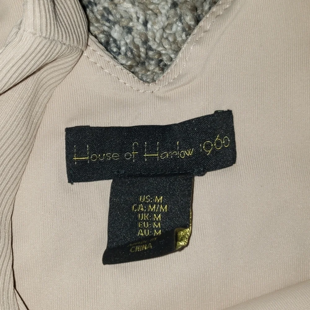 House Of Harlow 1960|NWOT| V-Neck Bodysuit - Picture 2 of 6